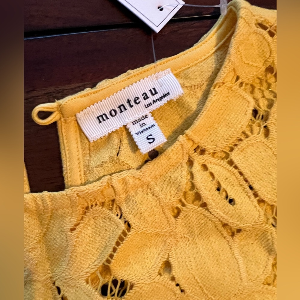 Yellow lace top - Picture 2 of 3